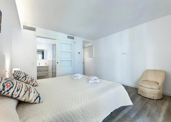 Albercutx Pollentia 1 2 3 *